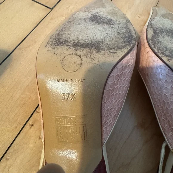 CHANEL Women's Pink and Cream Pointed Heels - Picture 6 of 6
